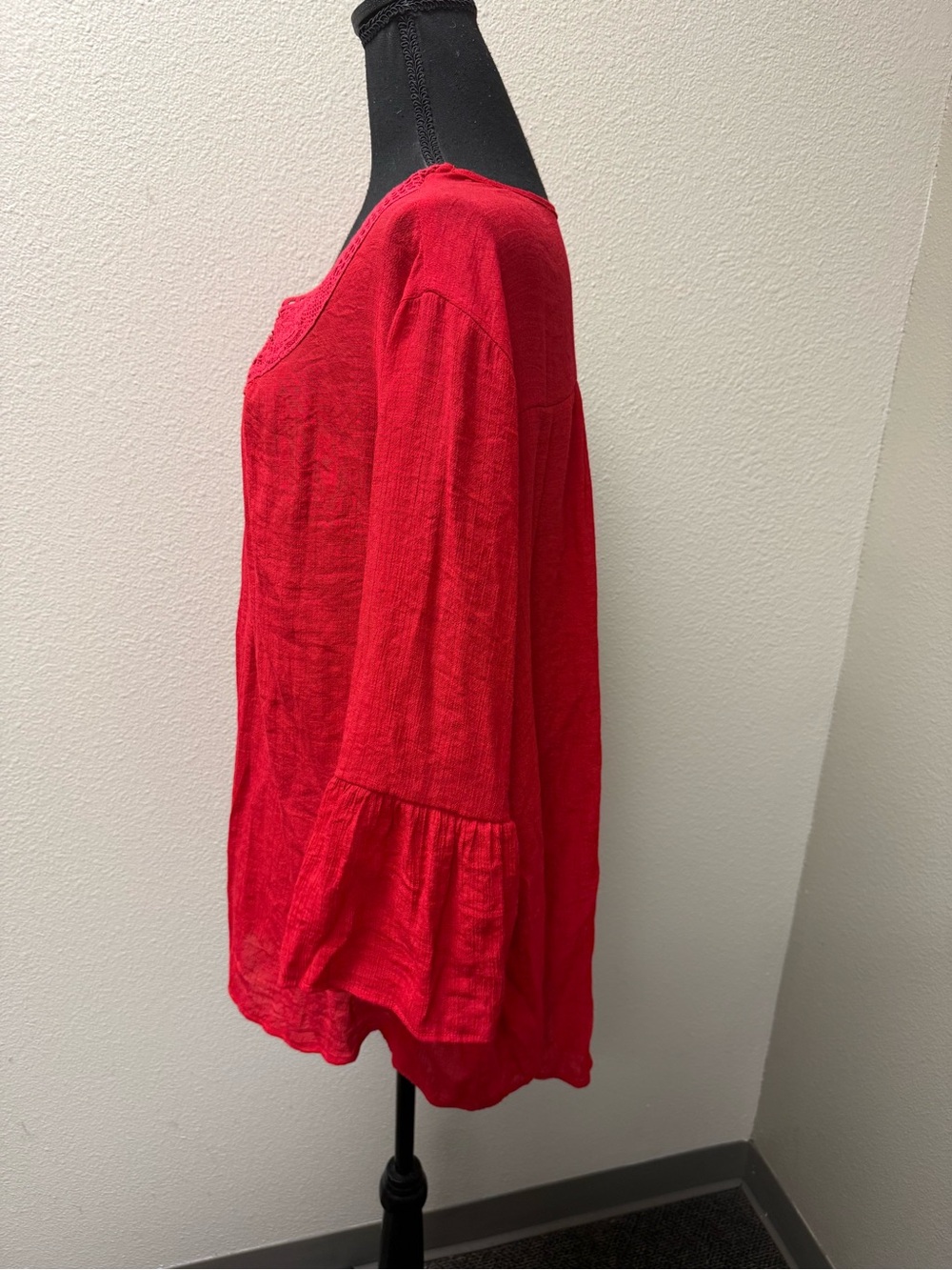 Est 1946 Red Crochet Lace Peasant Top 22/24 Boho Flowy Plus Size Blouse - Picture 4 of 10